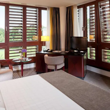 Отель Dorint Am Goethepark 4*