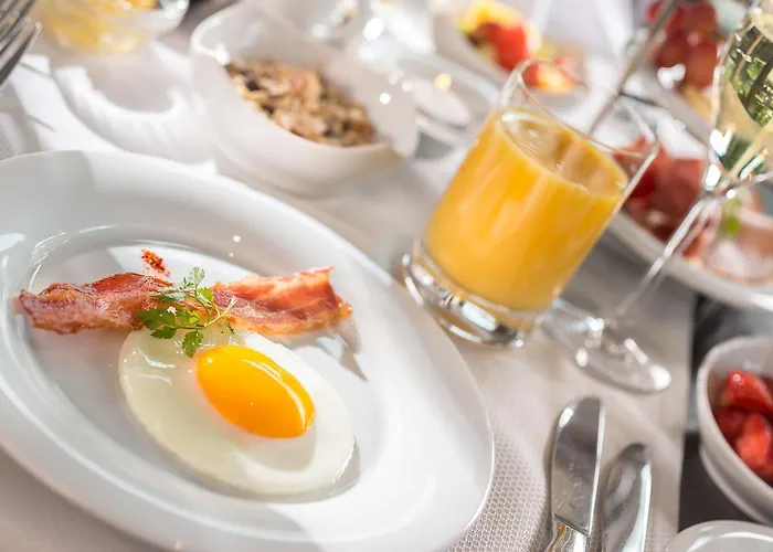 Dorint Am Goethepark Otel